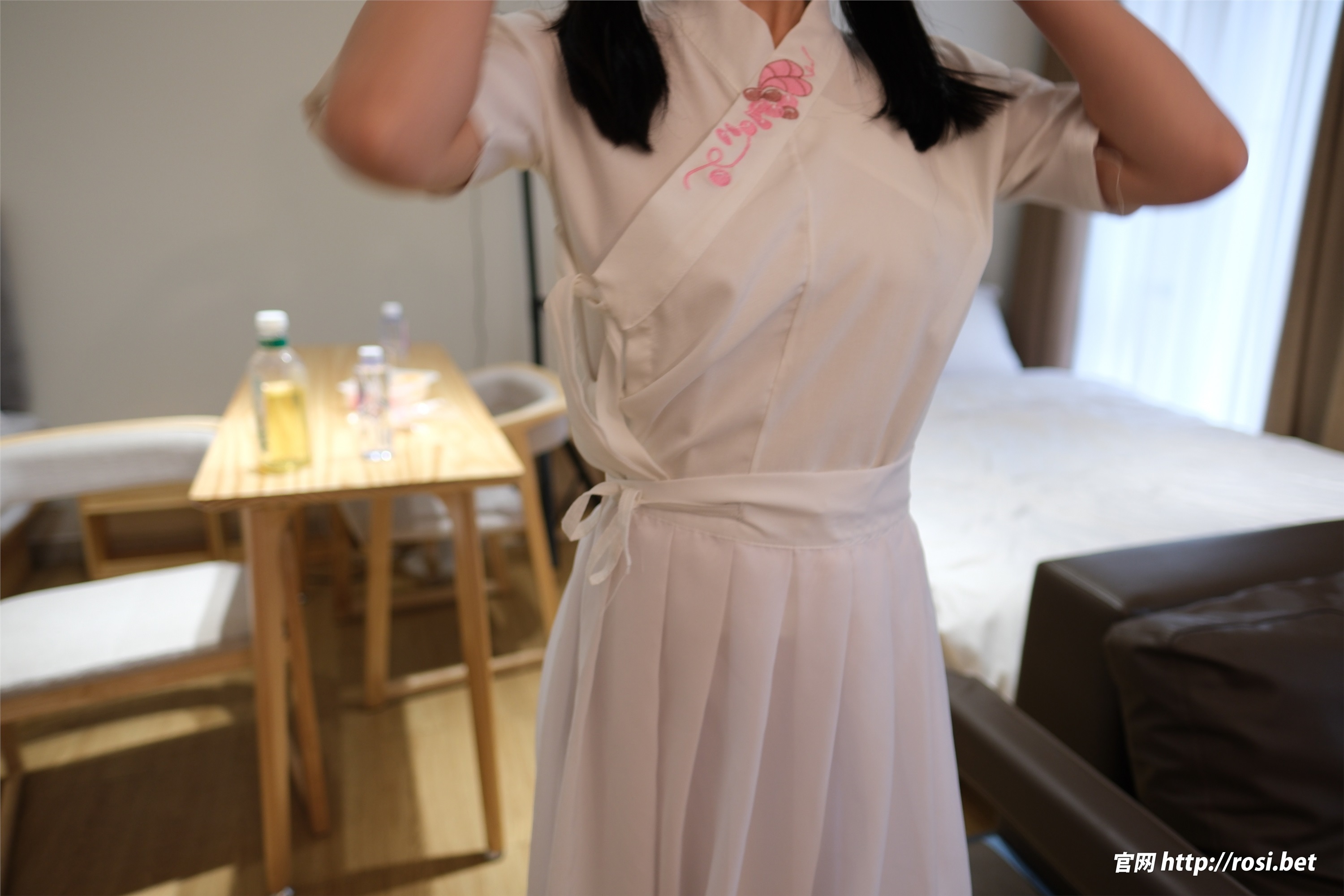 ROSI写真 2024.11.30 NO.4744